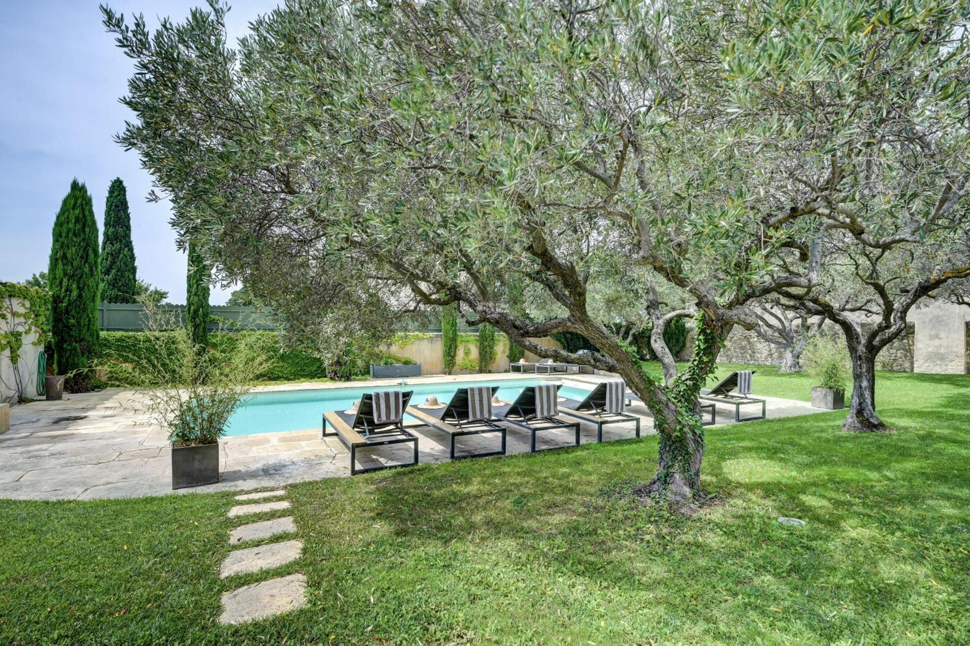 La Belle Vie Hotel Saint-Hilaire-d'Ozilhan Luaran gambar