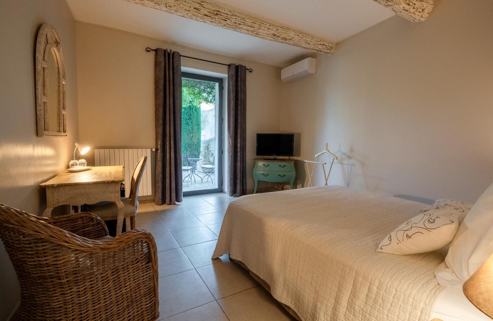 La Belle Vie Hotel Saint-Hilaire-d'Ozilhan Luaran gambar